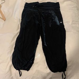 Lululemon relaxed fit cropped pants